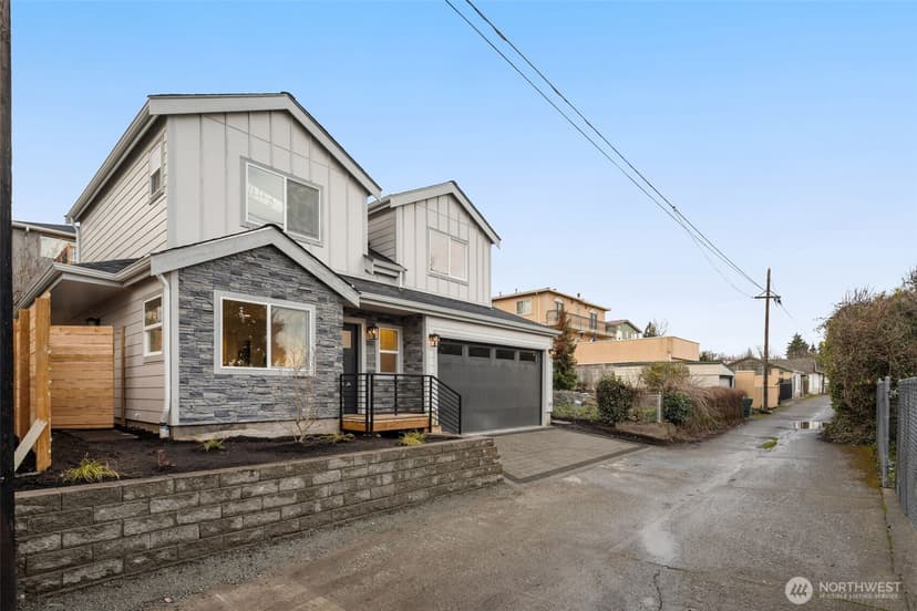 Property photo for 2330 17th Avenue S, Seattle photo 3