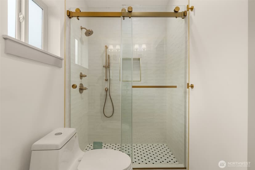 Property photo for 2330 17th Avenue S, Seattle photo 19