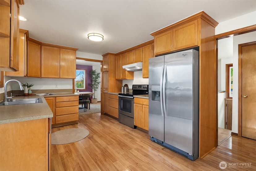 Property photo for 1002 S 194th Street, SeaTac photo 10