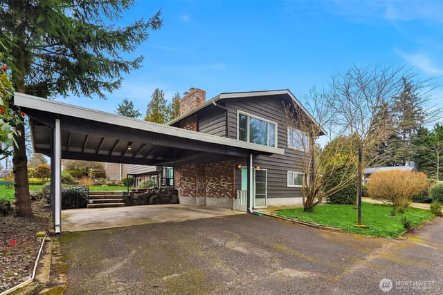 Property photo for 1002 S 194th Street, SeaTac photo 4
