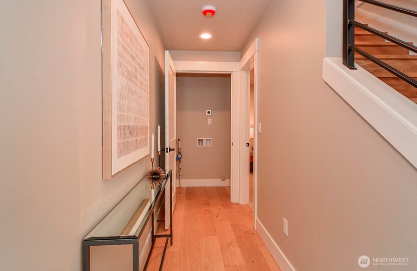 Property photo for 4319 SW 102nd Street, Seattle photo 9