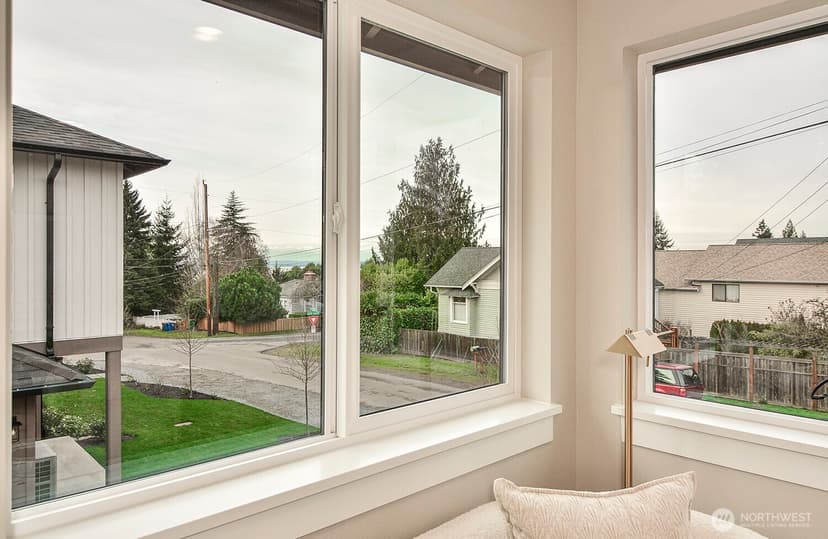 Property photo for 4319 SW 102nd Street, Seattle photo 17