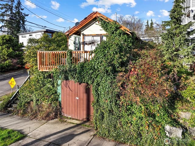 Property photo for 4500 S Brandon Street, Seattle photo 4