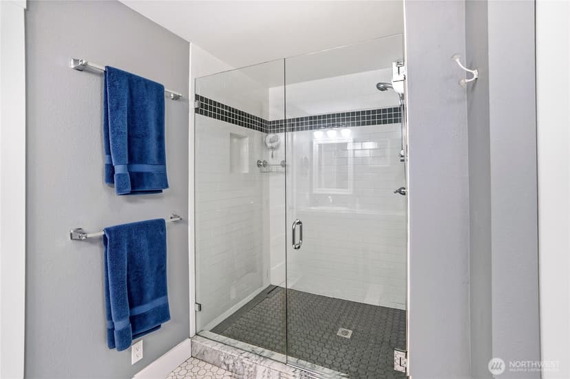 Property photo for 18903 127th Place SE, Renton photo 19