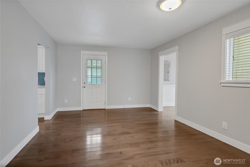 Property photo for 711 Le Lou Wa Place NE, Tacoma photo 5