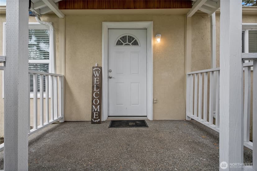 Property photo for 711 Le Lou Wa Place NE, Tacoma photo 3