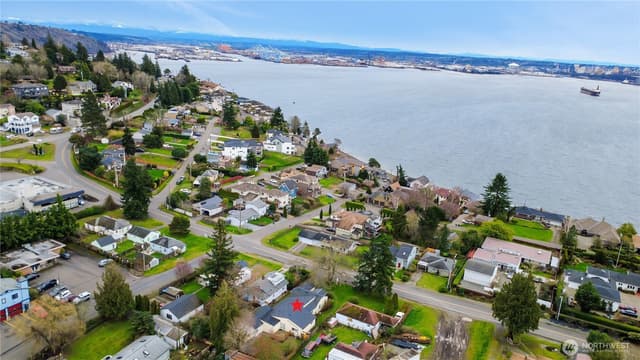 Property photo for 711 Le Lou Wa Place NE, Tacoma photo 2