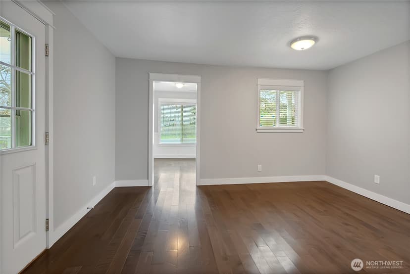 Property photo for 711 Le Lou Wa Place NE, Tacoma photo 10