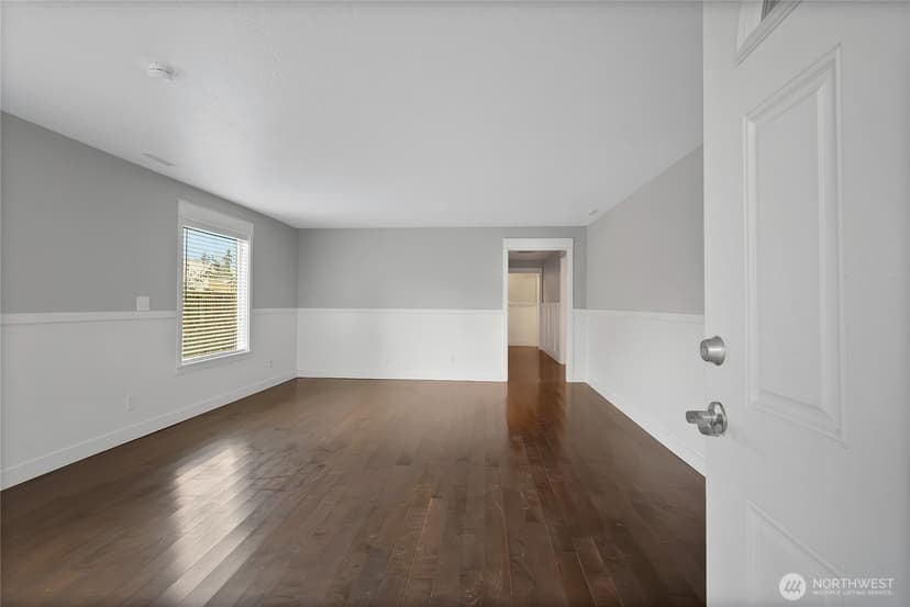 Property photo for 711 Le Lou Wa Place NE, Tacoma photo 4
