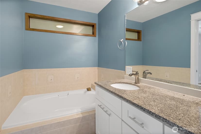 Property photo for 711 Le Lou Wa Place NE, Tacoma photo 26
