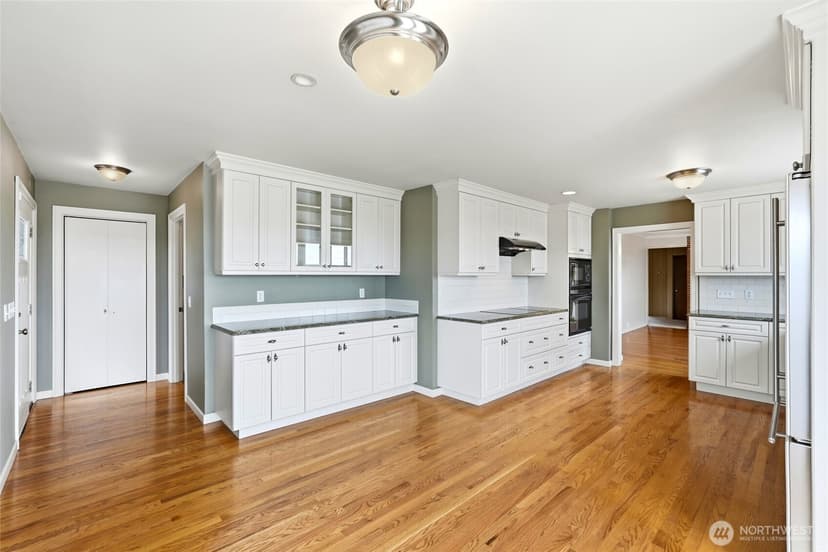 Property photo for 2602 Hillside Lane, Everett photo 11