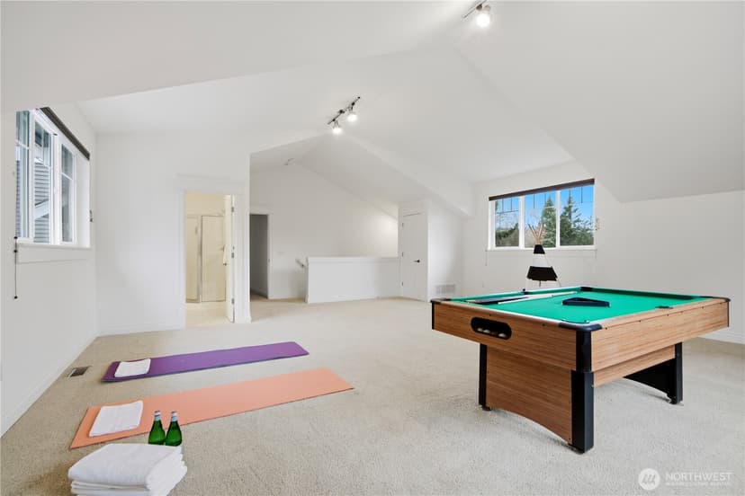 Property photo for 612 128th Avenue NE, Bellevue photo 33