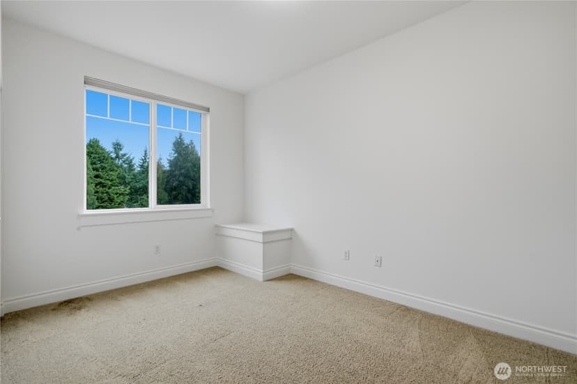 Property photo for 612 128th Avenue NE, Bellevue photo 31