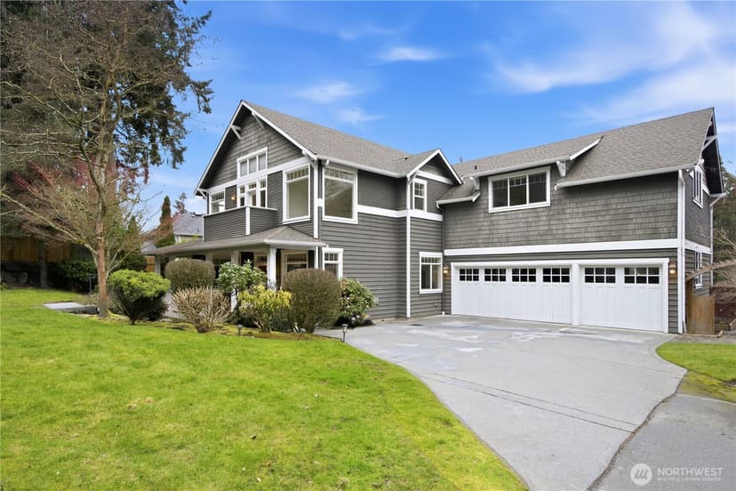 Property photo for 612 128th Avenue NE, Bellevue photo 2
