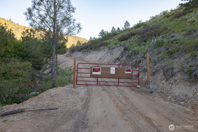 Property photo for 2 USFS 5350, Chelan photo 10