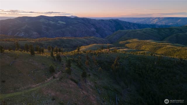 Property photo for 4 USFS 5350, Chelan photo 2