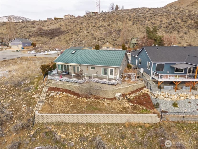 Property photo for 214 Stehekin Way, Chelan photo 3