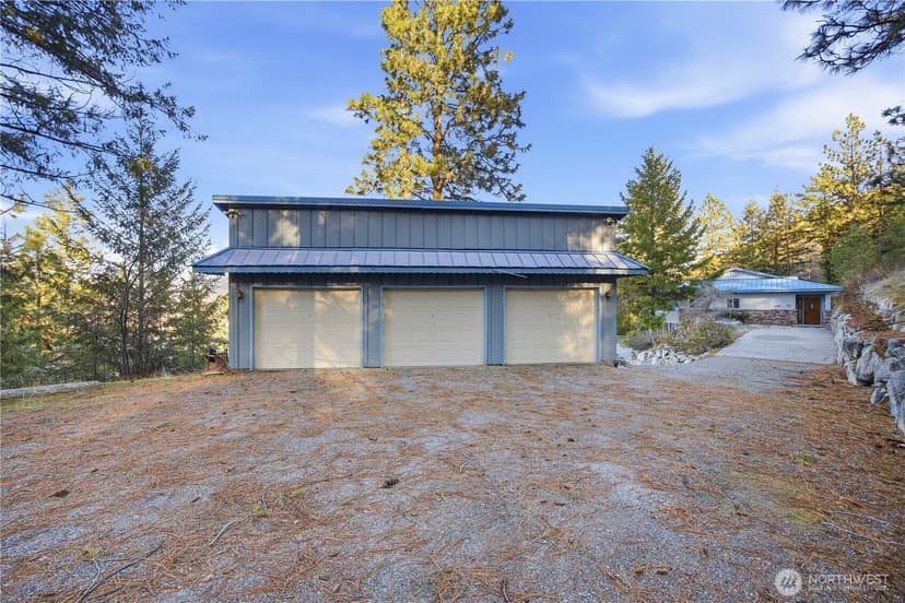 Property photo for 985 Guffy Road, Chelan photo 30