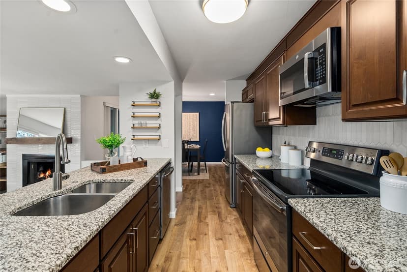 Property photo for 3609 14th Avenue W #204, Seattle photo 11