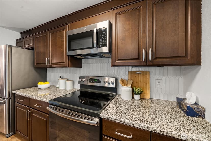 Property photo for 3609 14th Avenue W #204, Seattle photo 12