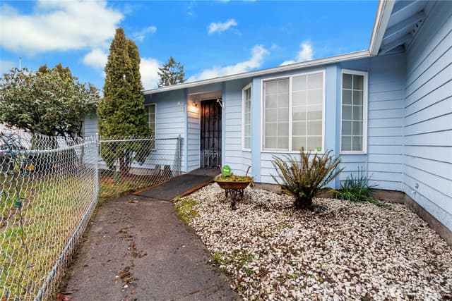 Property photo for 1226 113th Street S, Tacoma photo 3