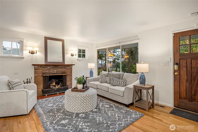 Property photo for 2527 72nd Avenue SE, Mercer Island photo 4