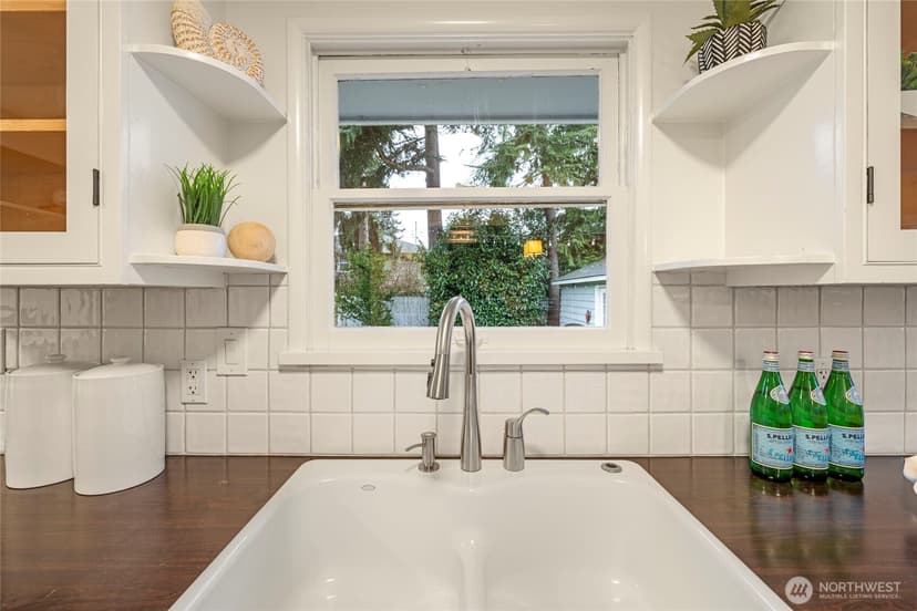 Property photo for 2527 72nd Avenue SE, Mercer Island photo 10