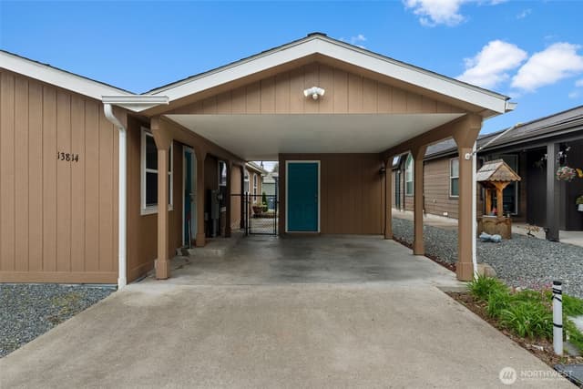 Property photo for 13814 21st Ave E, Tacoma photo 3