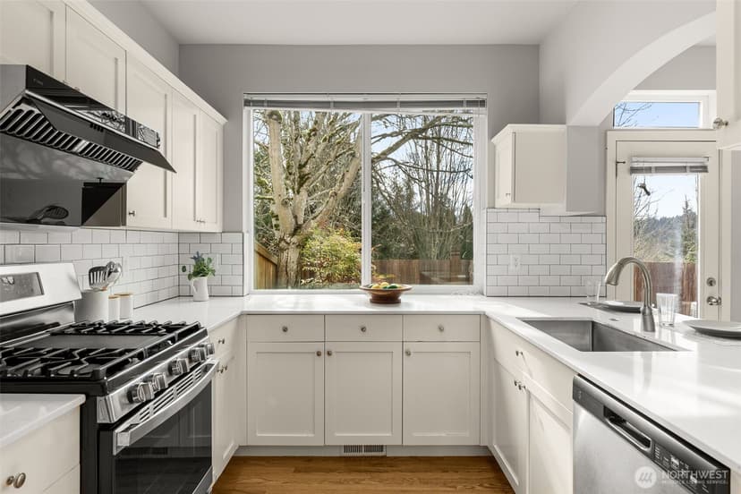 Property photo for 23909 SE 7th Lane, Sammamish photo 17
