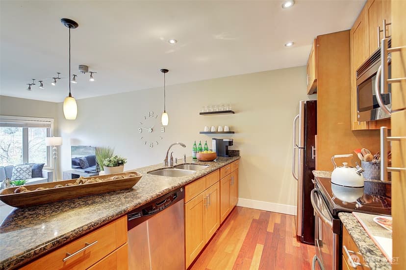 Property photo for 8503 Bowdoin Way #203, Edmonds photo 11