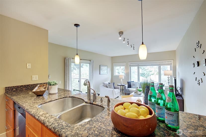 Property photo for 8503 Bowdoin Way #203, Edmonds photo 9