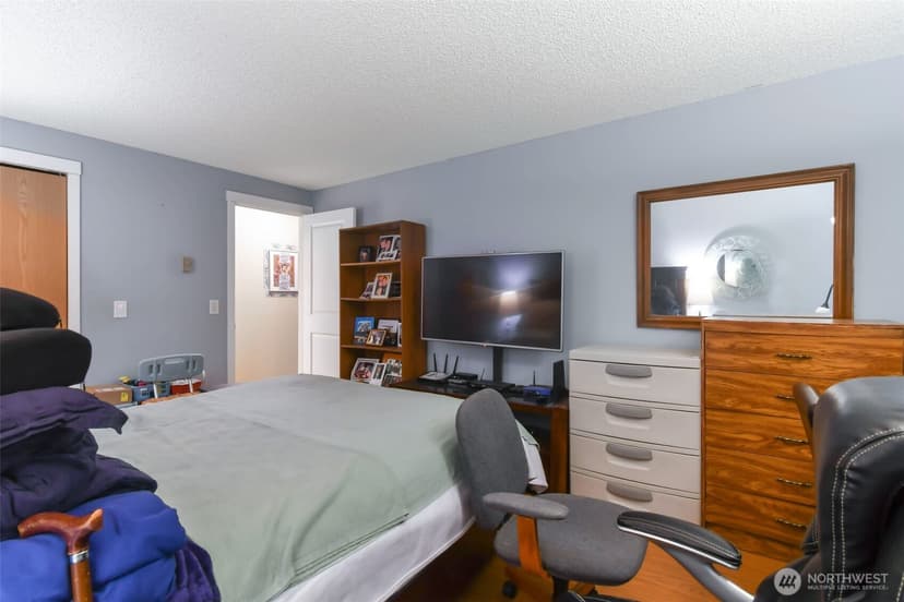 Property photo for 10501 8th Avenue NE #111, Seattle photo 11