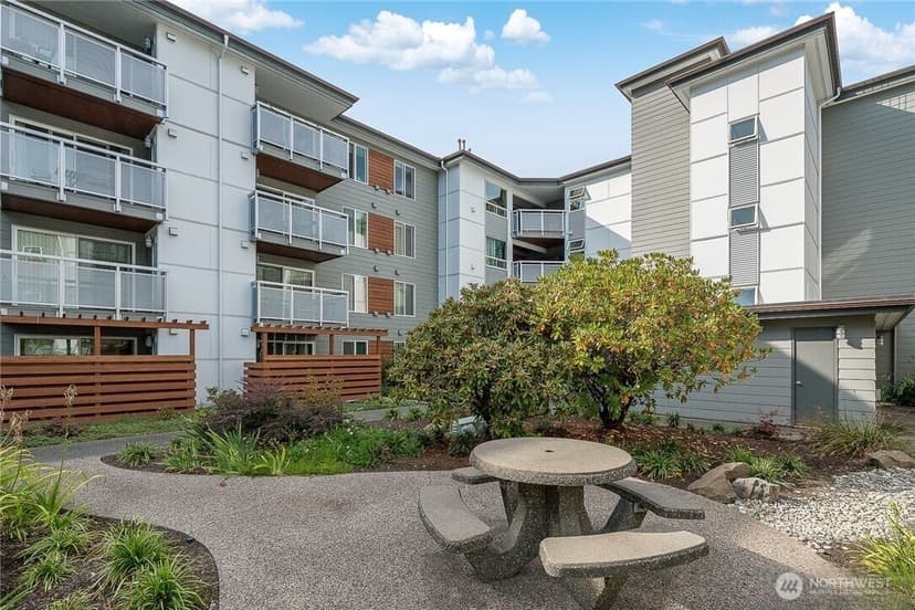 Property photo for 10501 8th Avenue NE #111, Seattle photo 18