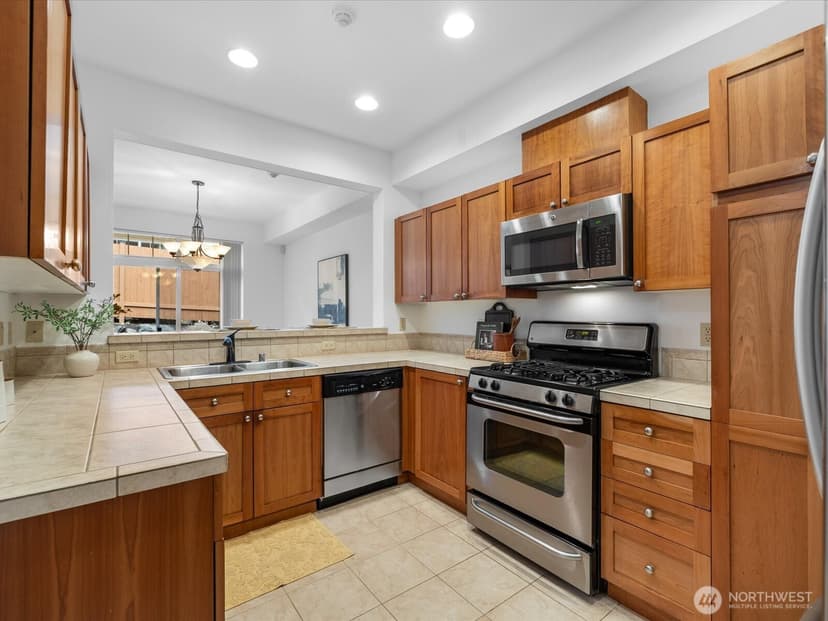 Property photo for 18410 36th Avenue W #C, Lynnwood photo 7