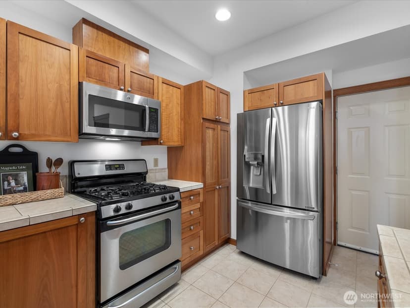 Property photo for 18410 36th Avenue W #C, Lynnwood photo 9