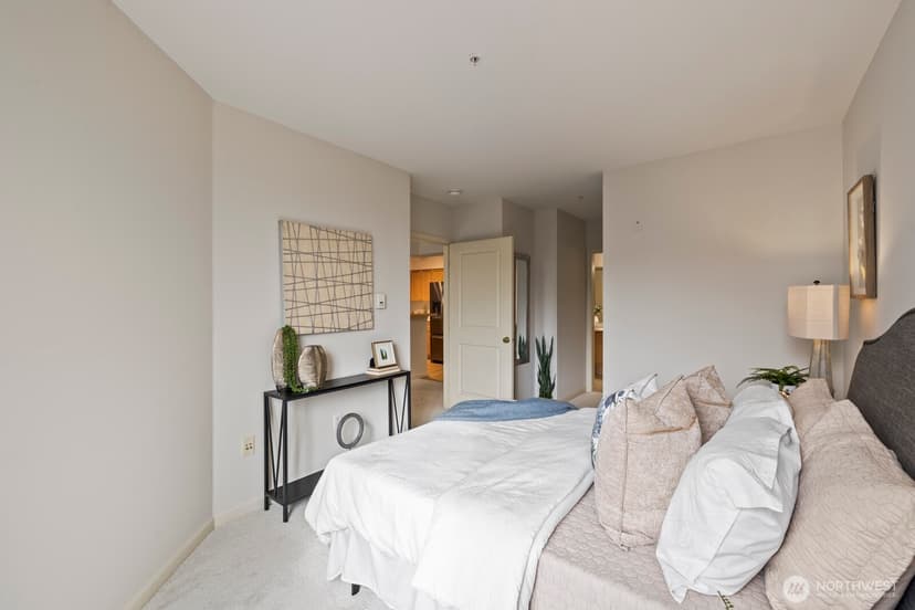 Property photo for 1525 NW 57th Street #610, Seattle photo 13
