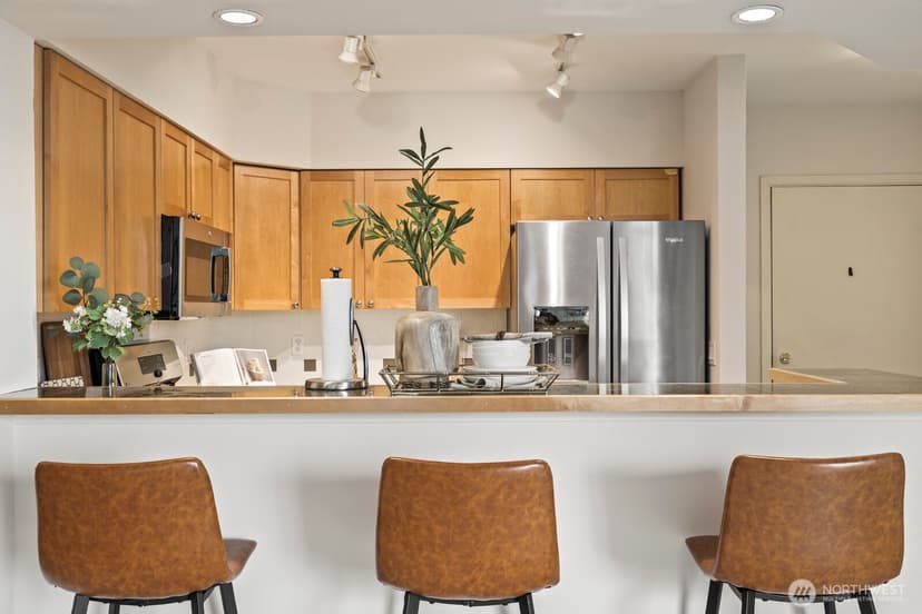 Property photo for 1525 NW 57th Street #610, Seattle photo 7