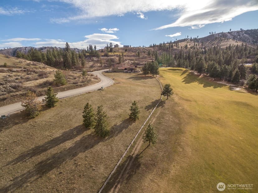 Property photo for 320 Paintbrush Road, Chelan photo 9