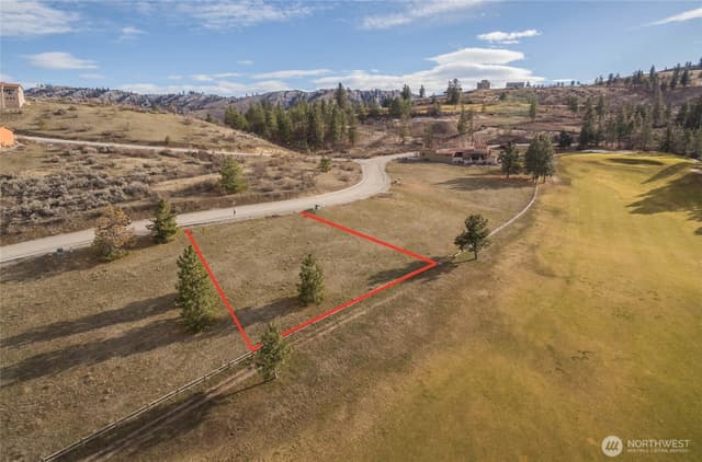 Property photo for 320 Paintbrush Road, Chelan photo 2