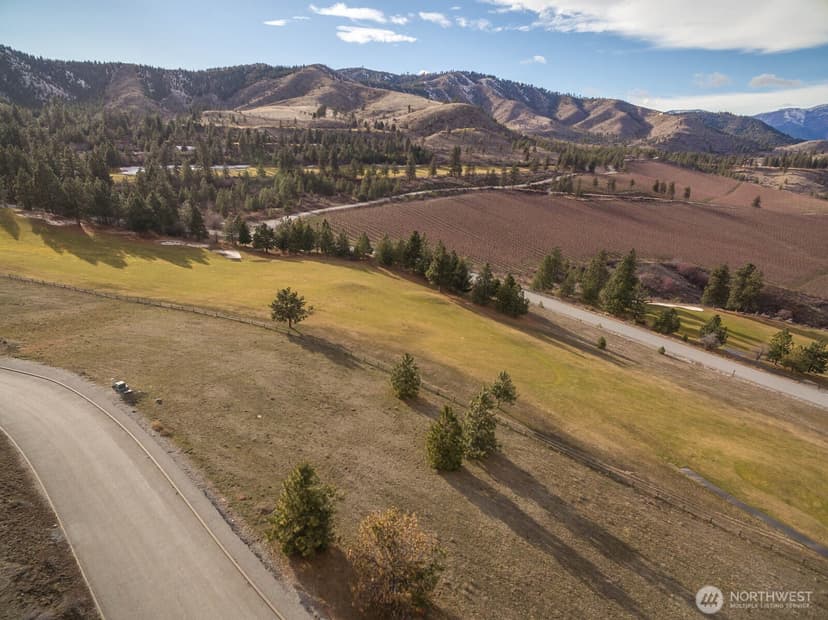 Property photo for 320 Paintbrush Road, Chelan photo 12