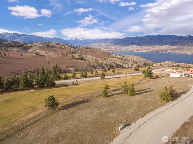 Property photo for 320 Paintbrush Road, Chelan photo 3