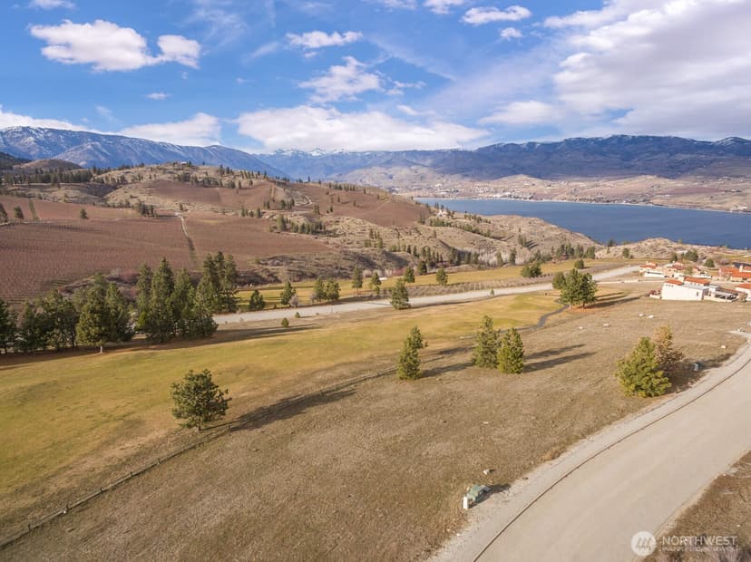 Property photo for 320 Paintbrush Road, Chelan photo 3