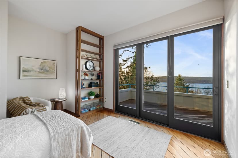 Property photo for 4042 Soundview Drive W, University Place photo 14