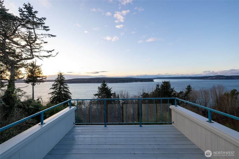 Property photo for 4042 Soundview Drive W, University Place photo 9