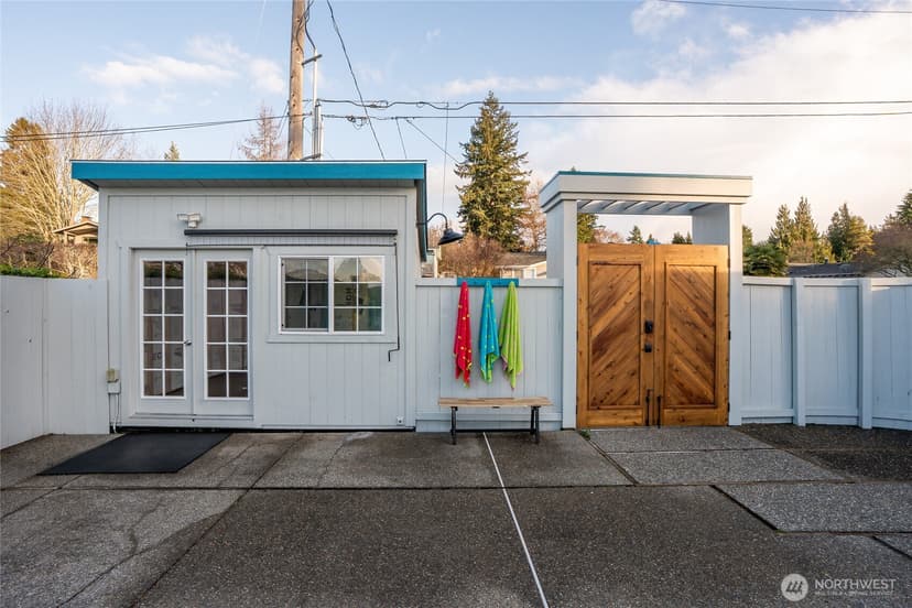Property photo for 4042 Soundview Drive W, University Place photo 5