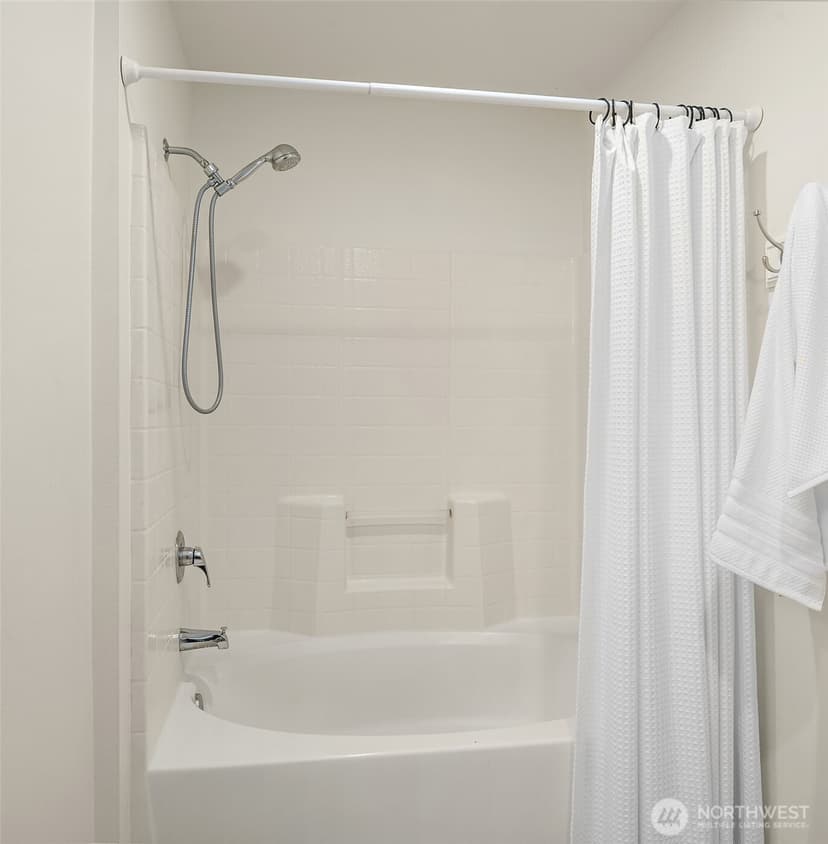 Property photo for 23757 SE 52nd Lane #13-1, Issaquah photo 28
