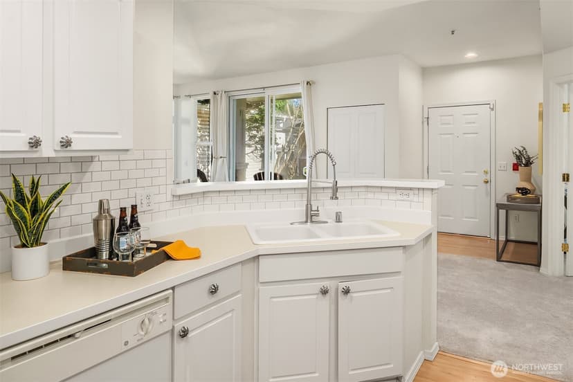 Property photo for 23757 SE 52nd Lane #13-1, Issaquah photo 19