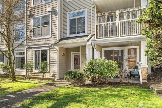 Property photo for 23757 SE 52nd Lane #13-1, Issaquah