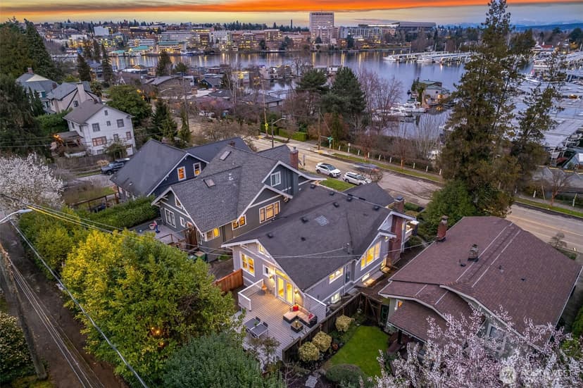Property photo for 2629 Boyer Avenue E, Seattle photo 3