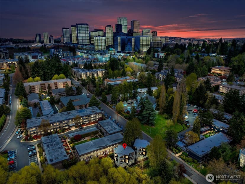 Property photo for 417 102nd Avenue SE, Bellevue photo 4